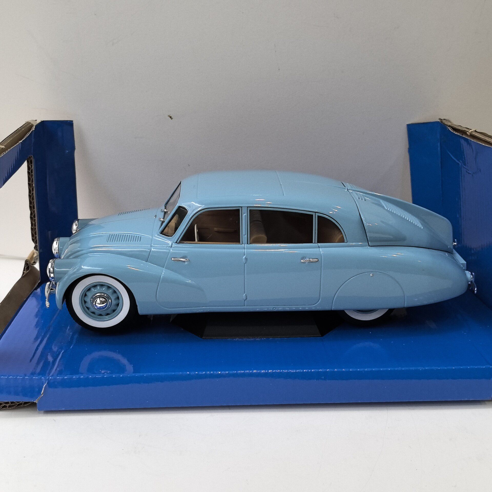MCG Diecast 1/18 Schaal TATRA  - Vintage And Collectible recensie en prijs